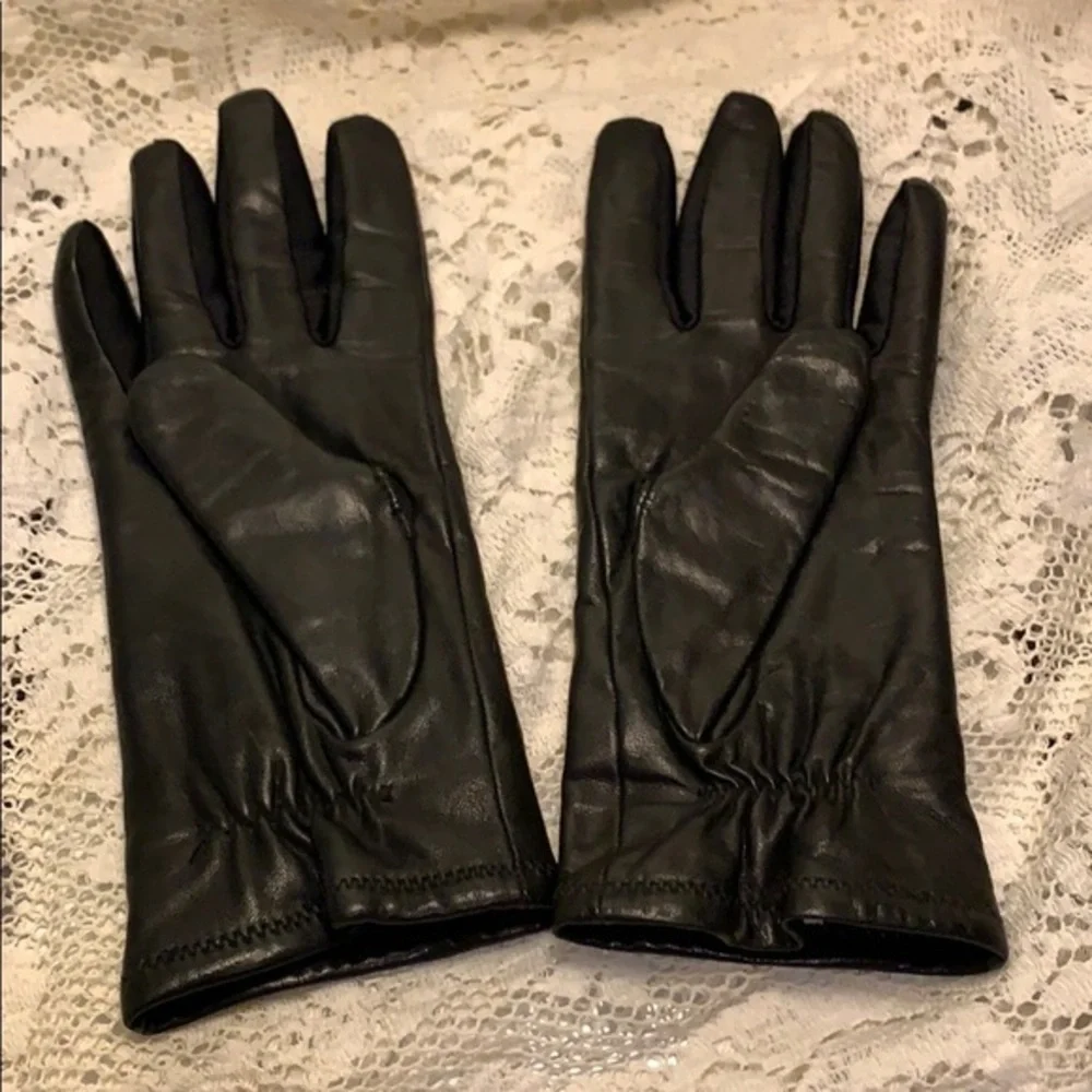 Fownes Leather Gloves Pre Owned like new small